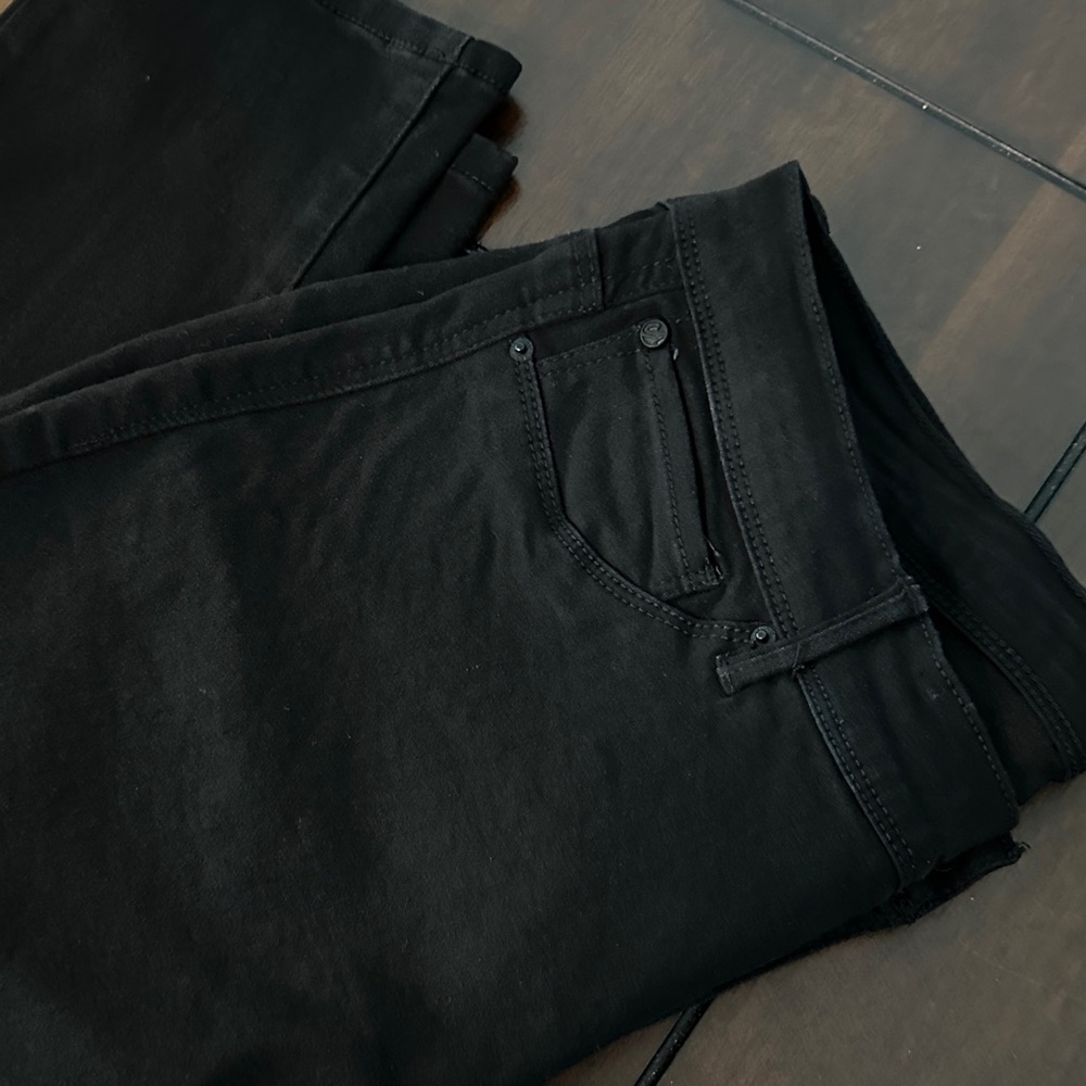 Curve Appeal Black Minimalist Jegging - Picture 2 of 7
